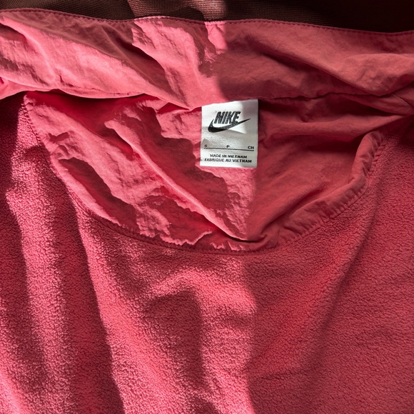 Pink Nike cropped sherpa/ windbreaker jacket - Picture 6 of 8
